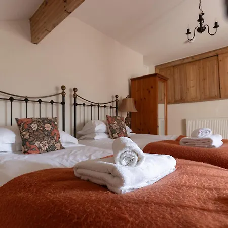 Σπίτι διακοπών Hazel Brow - Retreat With Alpaca Walks, Farm & Hot Tub Available *