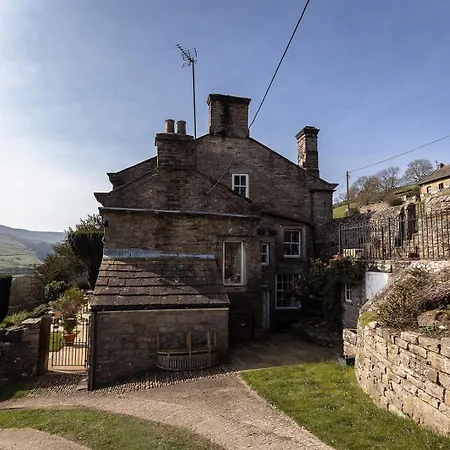Hazel Brow - Retreat With Alpaca Walks, Farm & Hot Tub Available * Feetham