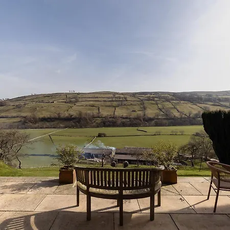 Hazel Brow - Retreat With Alpaca Walks, Farm & Hot Tub Available Feetham