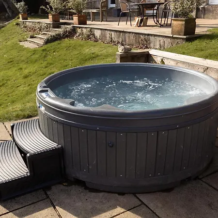 Hazel Brow - Retreat With Alpaca Walks, Farm & Hot Tub Available * Feetham