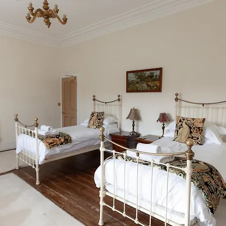Hazel Brow - Retreat With Alpaca Walks, Farm & Hot Tub Available *