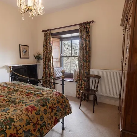 Hazel Brow - Retreat With Alpaca Walks, Farm & Hot Tub Available
