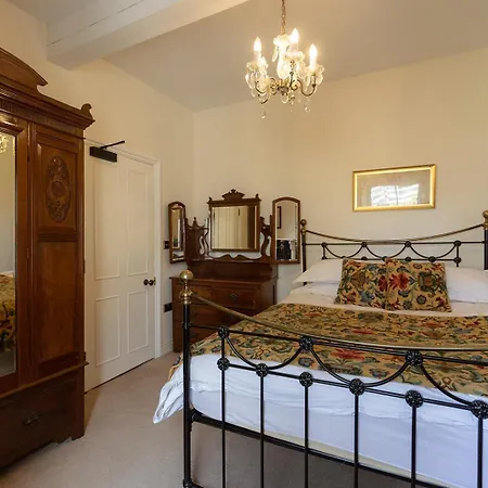 Hazel Brow - Retreat With Alpaca Walks, Farm & Hot Tub Available Feetham